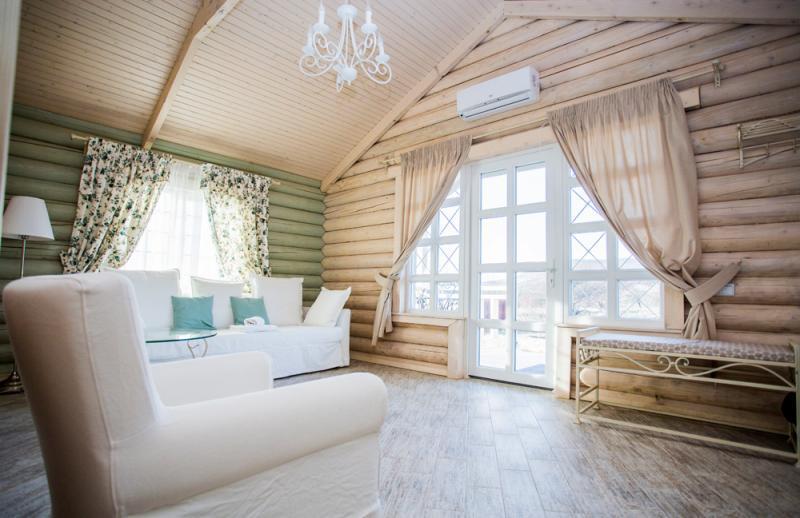 French Town Villa Берегово Екстериор снимка