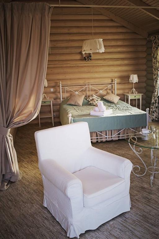 French Town Villa Берегово Екстериор снимка