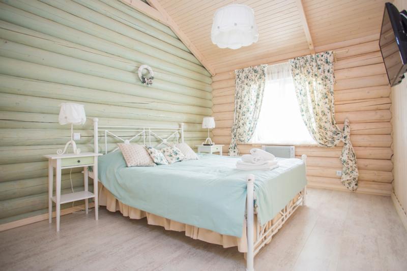 French Town Villa Берегово Екстериор снимка
